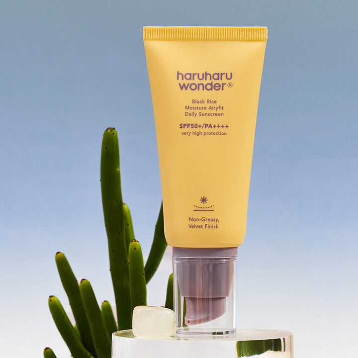HARUHARU Wonder Black Rice Moisture Airyfit Daily Sunscreen SPF50+ PA++++ — 4989-1